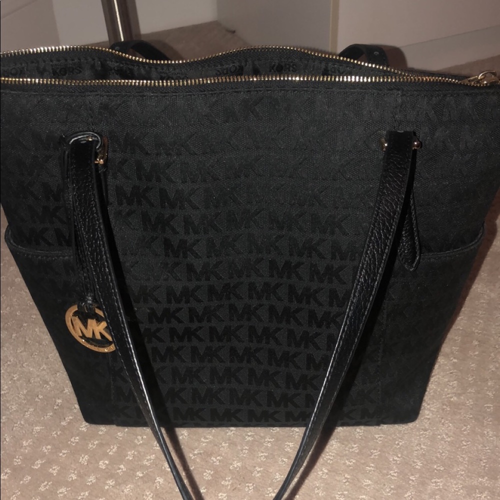 Michael Kors bag - Picture 3 of 7